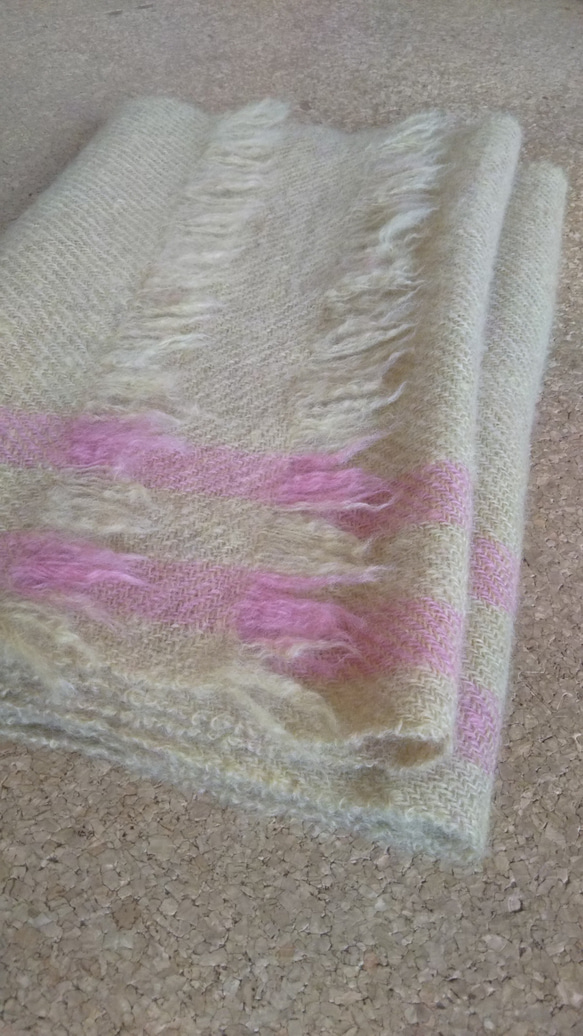 手紡ぎ手織りストール  ニュージーランドハーフブレッド 羊毛（ウール）１００％ 8枚目の画像