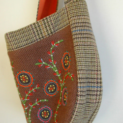 手織り ウール 刺繍 ショルダーバッグ 3枚目の画像