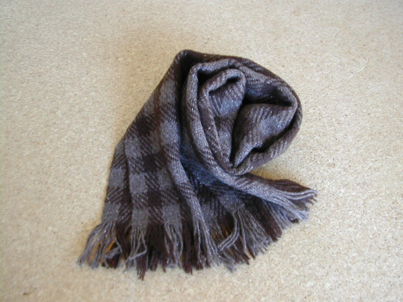 手織り 羊毛マフラー焦げ茶ブロックチェック 5枚目の画像