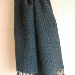 手織りマフラー 羊毛（ウール）青緑×紺  杉綾織り 5枚目の画像