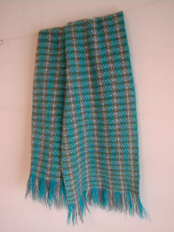 手織り 羊毛（ウール）マフラー ピーコックブルー 綾織り 9枚目の画像