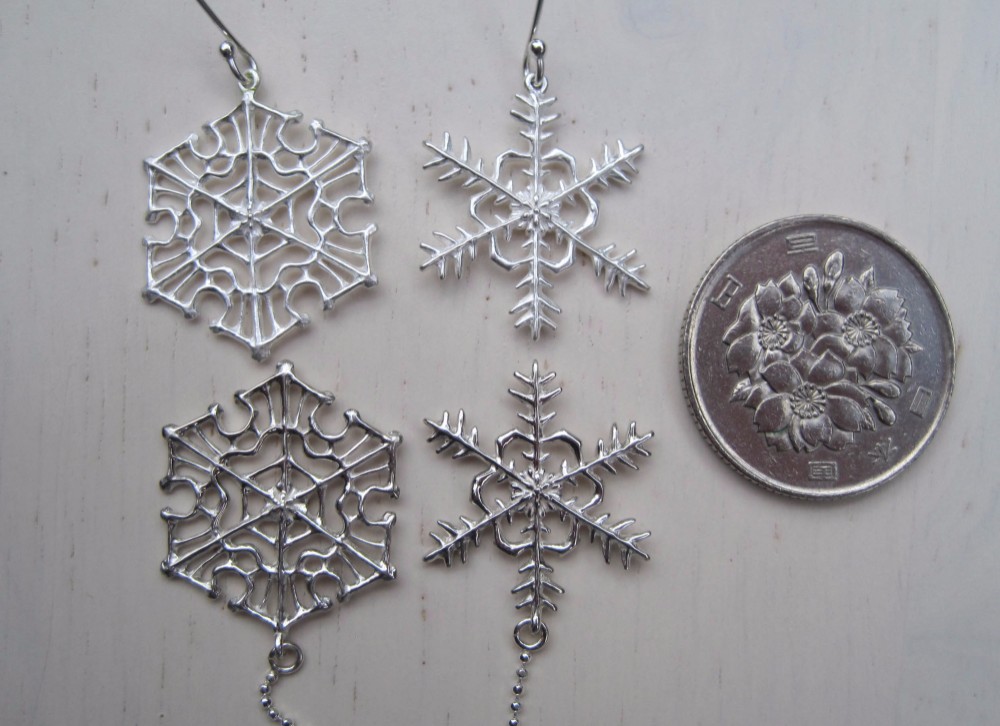 雪の結晶　アシンメトリーピアスセット