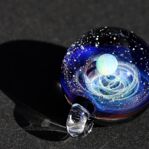宇宙ガラスペンダント (22mm 螺旋状銀河） no.821 ネックレス