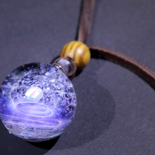 宇宙ガラス　ネックレス 宇宙ガラスペンダント (25mm 螺旋状銀河） no.944 ネックレス