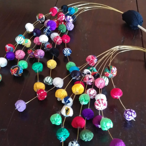 お正月飾り♪ポンポン玉飾り棒2本セット ちりめん細工好きさんに♪和風