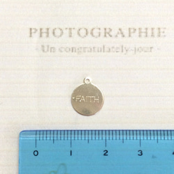 【1点セット11×10mm】14KGFゴールドフィルド金張り「FAITH」コイン・メダルチャーム 1枚目の画像