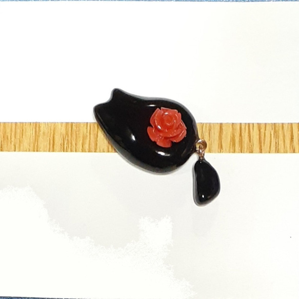 にゃんと珊瑚の薔薇【帯留め】 黒猫 ブラックキャット 9枚目の画像
