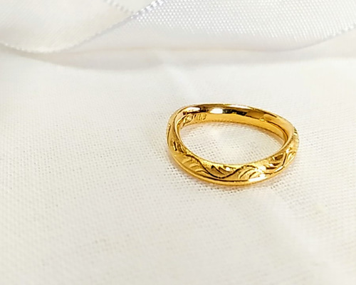 18金の彫刻模様リング9号 約1g 本日限 明日から値段上がります 18金の