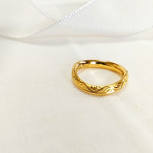 K18ゴールド 彫刻模様リング 家庭用計りで2g