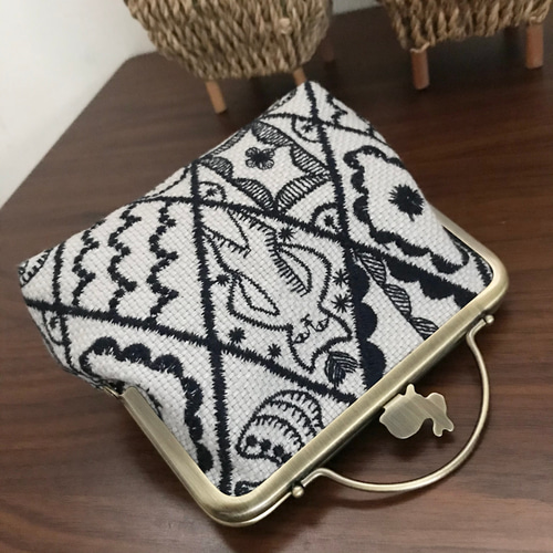 ミナペルホネン symphonyで作成しましたお財布がま口です♡うさぎさん