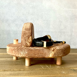 アクセサリー収納ケース 木製ミニベンチ　ミニチュアドールベンチ　スマホスタンドになる  ジュエリーケース　ブラウン　丸型 2枚目の画像