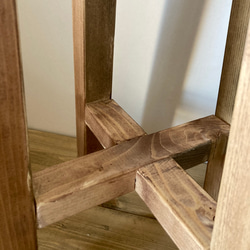 木製ハイスツール　アンティーク風　サイドテーブルとしても使える！　四角い　イス　チェアー　 ダークブラウン　ロング 4枚目の画像
