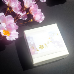 水仙のミニブローチ〈春におすすめ日本画アクセサリー〉 10枚目の画像