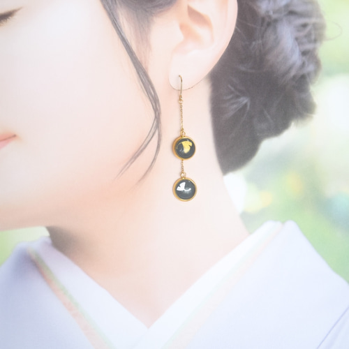 黒群緑に銀杏のゆらゆらピアス 〈秋におすすめ日本画アクセサリー
