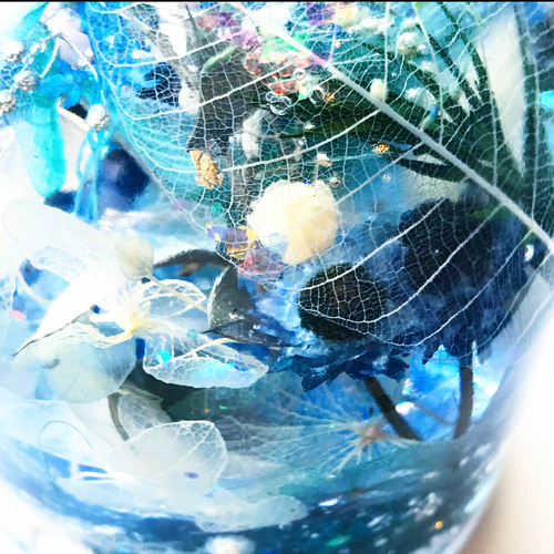 再販*期間限定『冬精霊の森』プリザーブドフラワーとクリスタルの 
