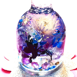 再販54✳︎『宇宙の森』プリザーブドフラワーとクリスタルのメルヘンハーバリウムライト 2枚目の画像