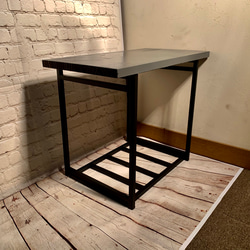 北欧　テーブル　１３ミリ角材鉄使用 2枚目の画像