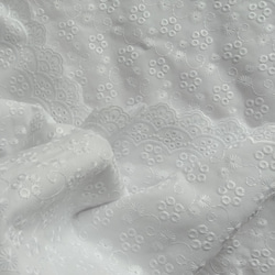 【SALE 15%off】コットン レース 刺繍 生地 布 スカラップ刺繍 110×50cm ホワイト 花刺繍 2枚目の画像