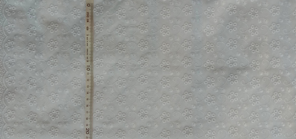 【SALE 15%off】コットン レース 刺繍 生地 布 スカラップ刺繍 110×50cm ホワイト 花刺繍 4枚目の画像