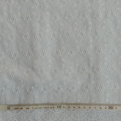 【SALE 15%off】コットン レース 刺繍 生地 布 スカラップ刺繍 110×50cm ホワイト 花刺繍 5枚目の画像