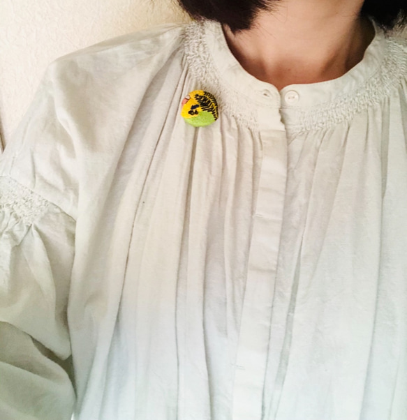 Sekiseiinko&#39;s 小刺繡胸針 黃色 第2張的照片