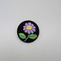 Eastern-Europe flower motif handembroidery brooch 第1張的照片