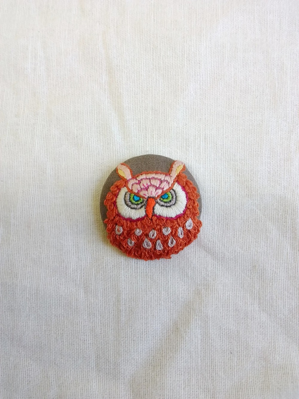 猫头鹰手刺繍胸針 owl hand embroidery brooch 第3張的照片