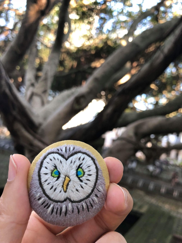 貓頭鷹手刺繍胸針(owl hand embroidery brooch) 第1張的照片