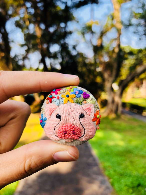 豬手刺繍胸針(pig hand embroidery pin brooch) 第1張的照片