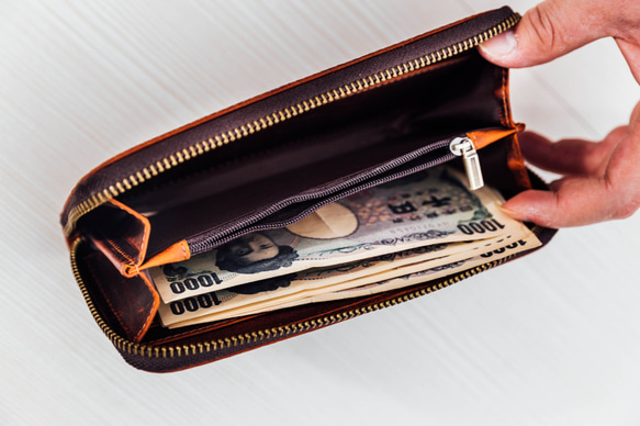 本革 オイルレザー ラウンドウォレット 長財布 赤茶色 5枚目の画像