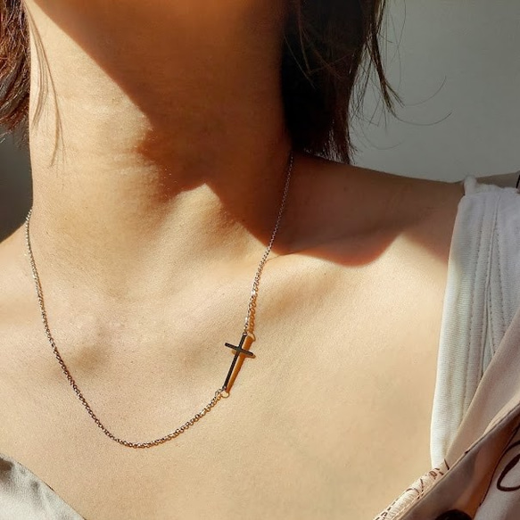 【金属アレルギー対応】stainless side cross necklace RN032 2枚目の画像