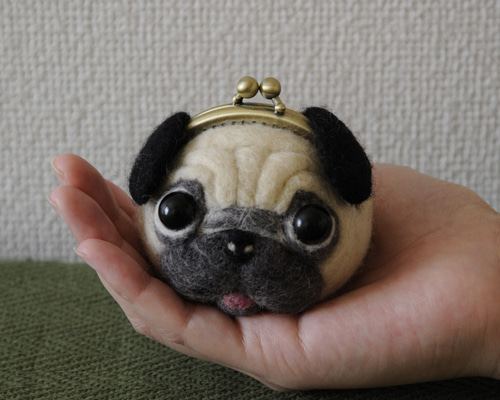 しわしわパグのがま口『受注制作』 羊毛フェルト poco a poco 通販