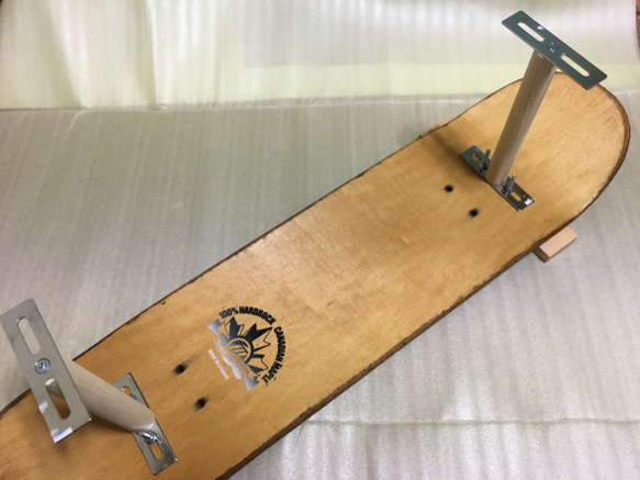 スケートシェルフ_コミックサイズ(高さ19cm)_組立キット skateshelf 3枚目の画像