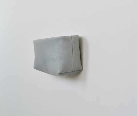 ［受注製作］マグネット付き 本革小物入れ SSサイズ 鍵や印鑑入れにも＊白＊ 7枚目の画像