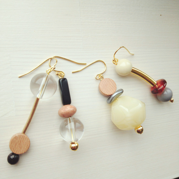 【アシンメトリーシリーズ】clear × whitewood vintage pierce、earring 4枚目の画像