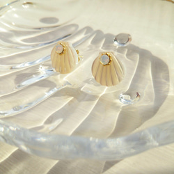 美人魚貝殼耳環[白歐泊] 第3張的照片