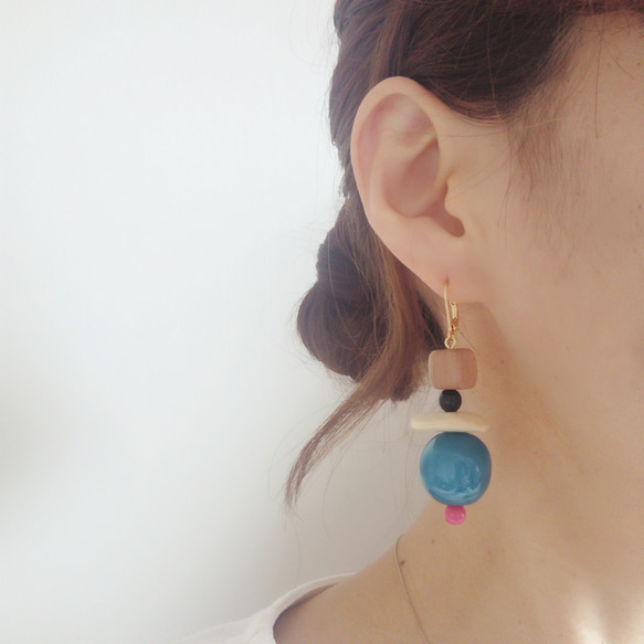 Italymicrobeads vintage pierce、earring 2枚目の画像