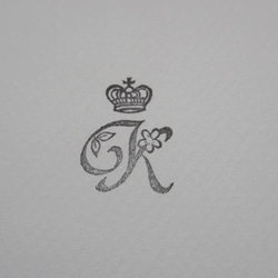 crown initial 2枚目の画像