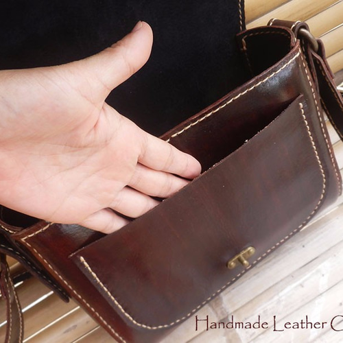 茶色のレザーショルダーバッグ ショルダーバッグ Chet-Leather