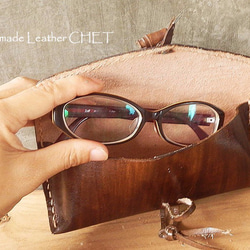 レザー眼鏡ケース・ヌメ革レッド・イニシャル刻印無料 4枚目の画像