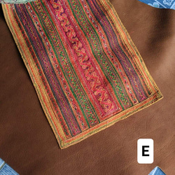 モン族・手刺繍の布×レザー（茶色） 5枚目の画像