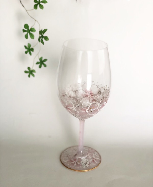 本格派のワイングラス・春色ピンク 1枚目の画像