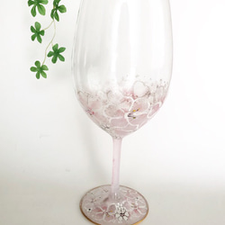 本格派のワイングラス・春色ピンク 2枚目の画像