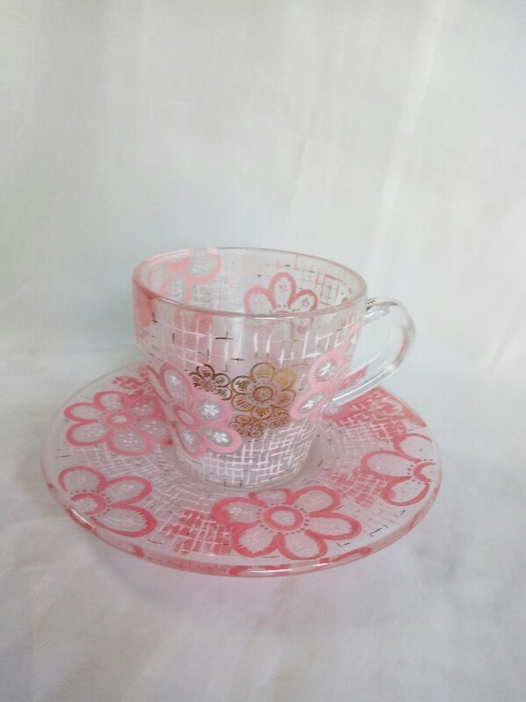 お花のレースのコーラルピンクのカップ＆ソーサー（あたたかいのもOK） 1枚目の画像