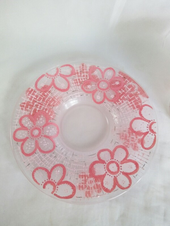 お花のレースのコーラルピンクのカップ＆ソーサー（あたたかいのもOK） 4枚目の画像