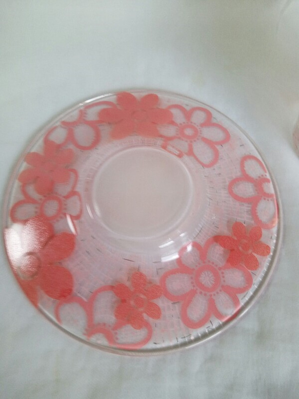 お花のレースのコーラルピンクのカップ＆ソーサー（あたたかいのもOK） 5枚目の画像