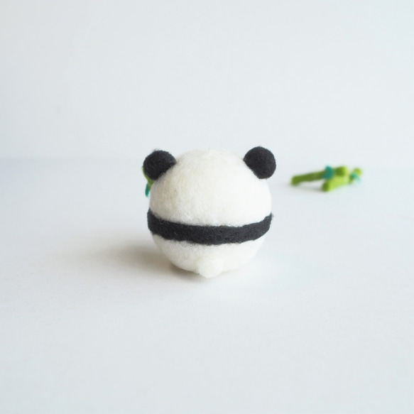 【訂做】繭熊貓-抱竹點心-毛氈 第3張的照片