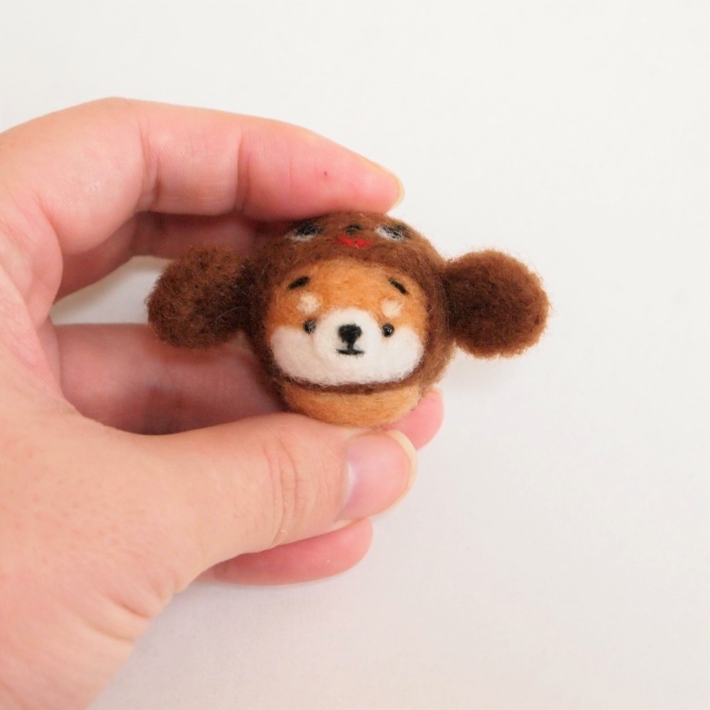 alice... 羊毛フェルト　ハンドメイド　カラスに変身　ホワイトチワワ alice 羊毛フェルト ハンドメイド カラスに変身 ホワイトチワワ