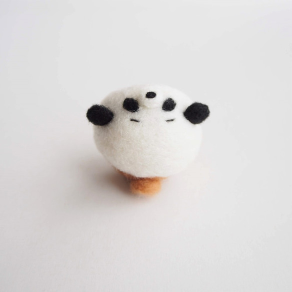 【受注製作】なりきりパンダのまゆ柴犬(赤柴・黒柴・白柴)  羊毛フェルト 3枚目の画像