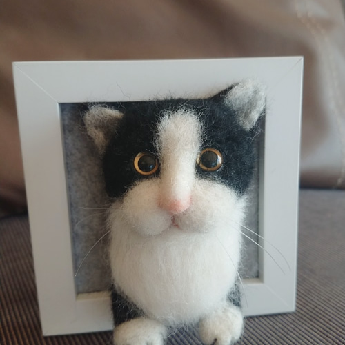羊毛フェルト猫ハチワレ額縁ハンドメイド